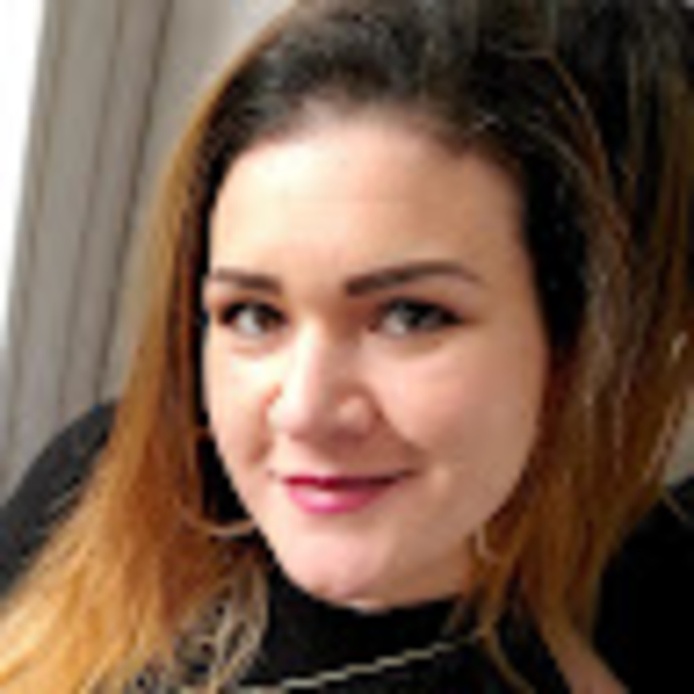 Meet your Posher, Claudia